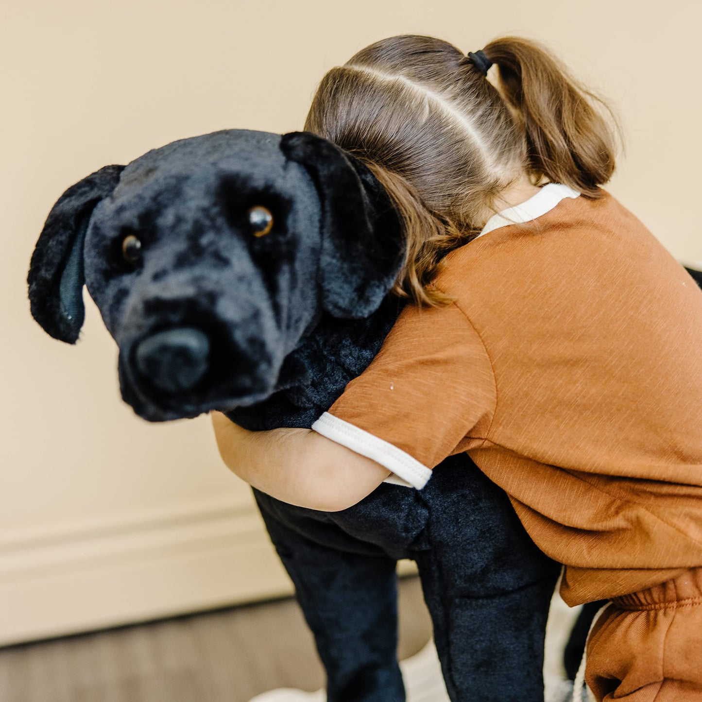 Melissa & Doug Giant Black Lab - Lifelike Stuffed Animal, Black Lab Markings, Handcrafted, 77.47 cm H x 49.53 cm W x 24.13 cm L
